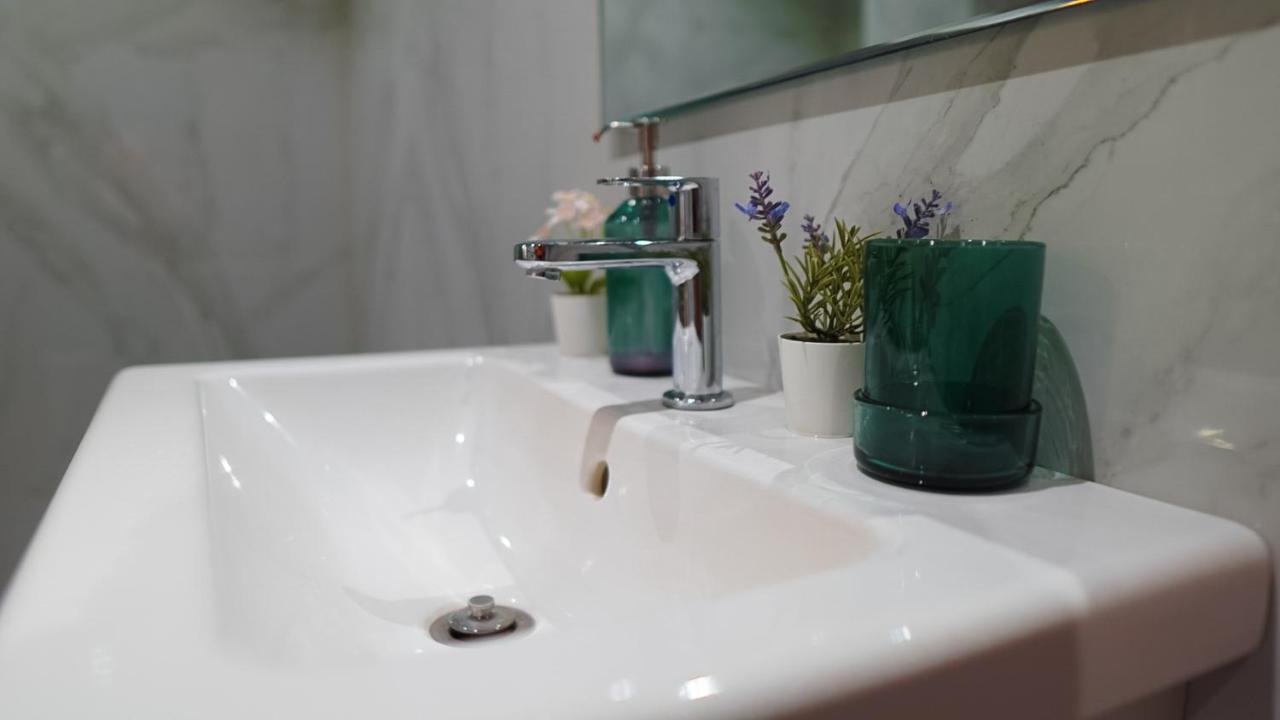 Bridge Service Apartment Hyderabad Eksteriør bilde